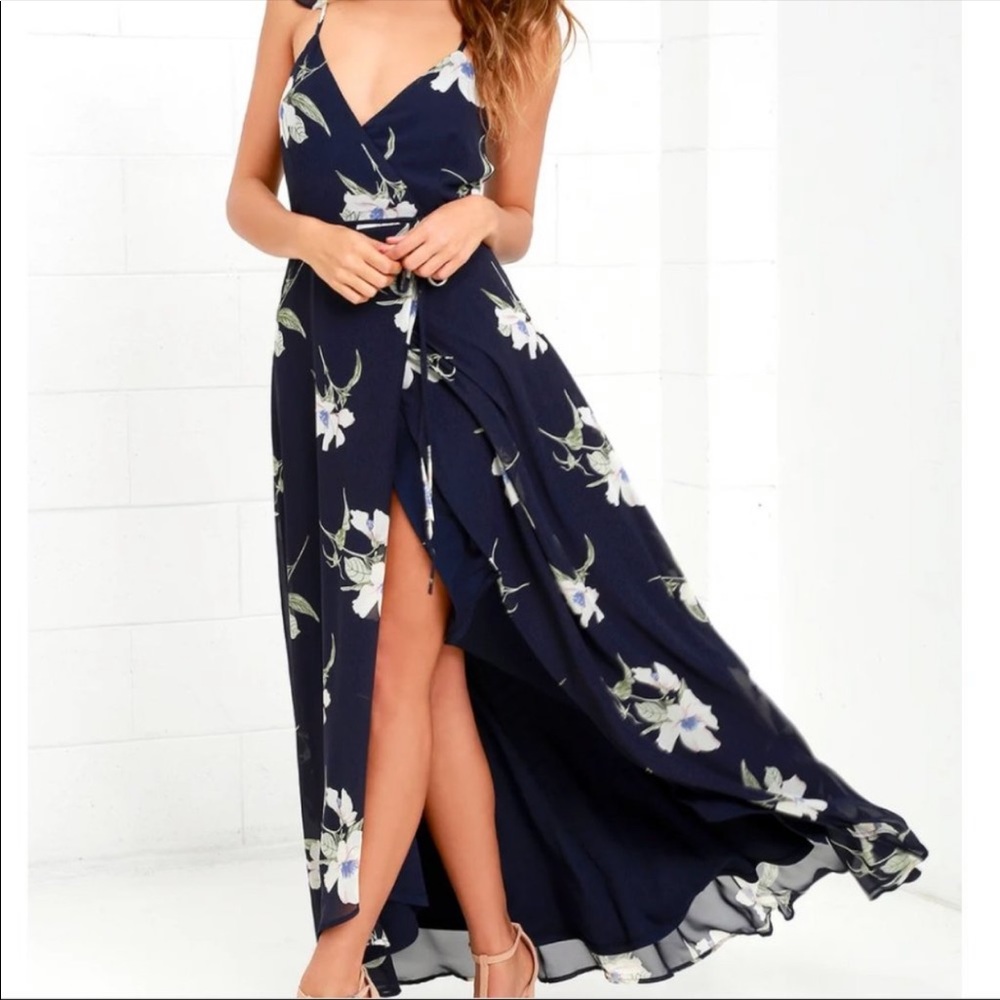 Lulu’s navy floral wrap dress maxi size S